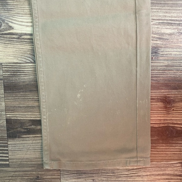 Vineyard Vines Khaki Pants - Picture 4 of 5